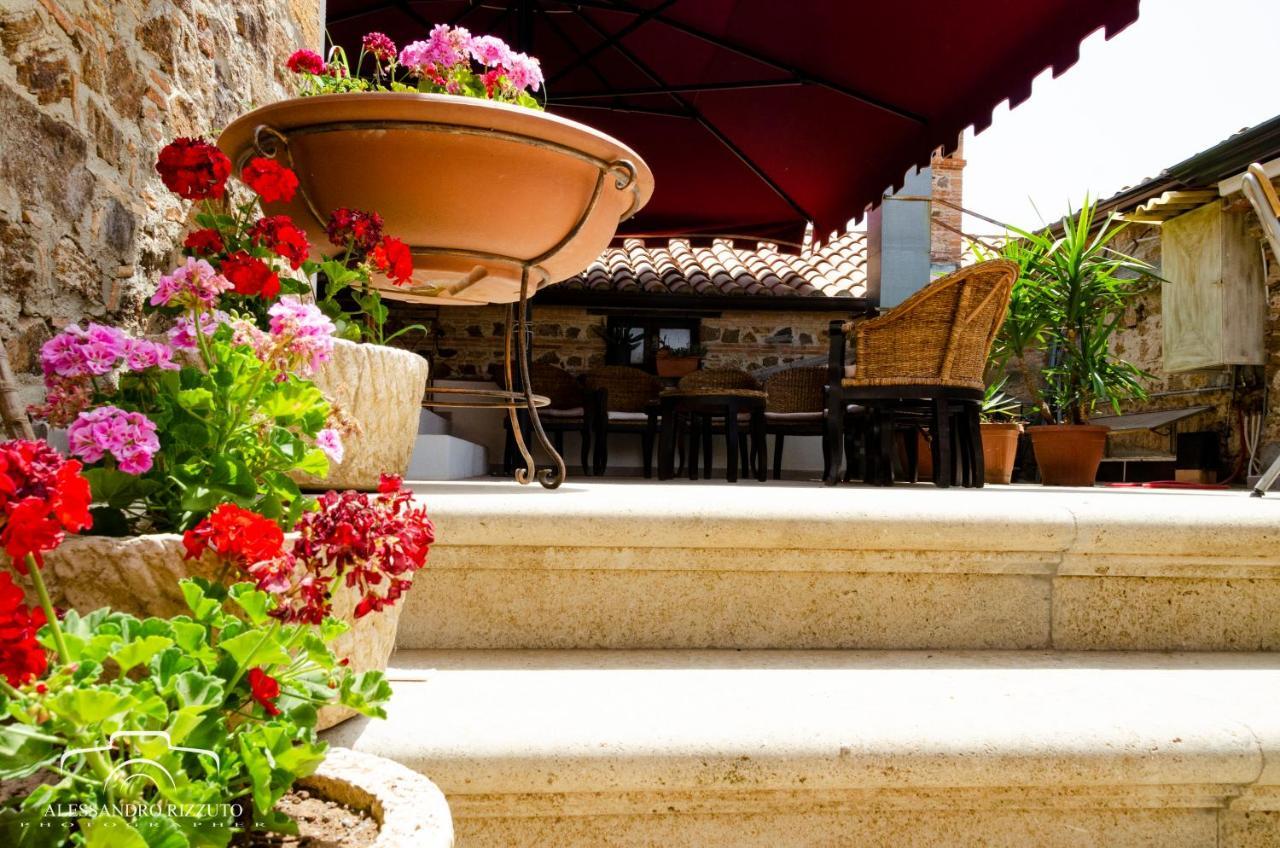Bed and Breakfast Le Due Torri Filadelfia Exterior foto