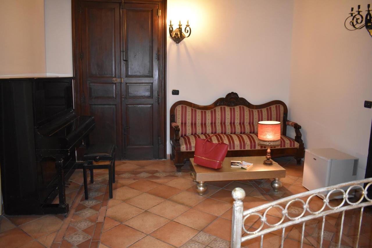 Bed and Breakfast Le Due Torri Filadelfia Exterior foto