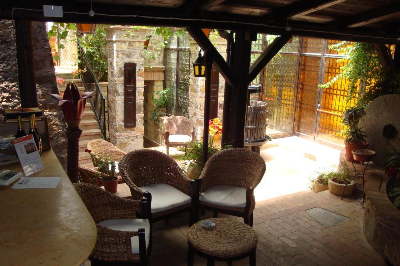 Bed and Breakfast Le Due Torri Filadelfia Exterior foto